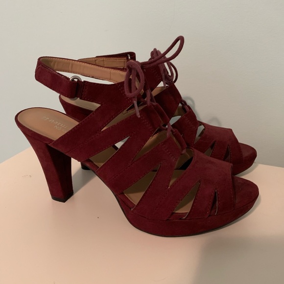 Maroon criss cross tie heels - Picture 3 of 5